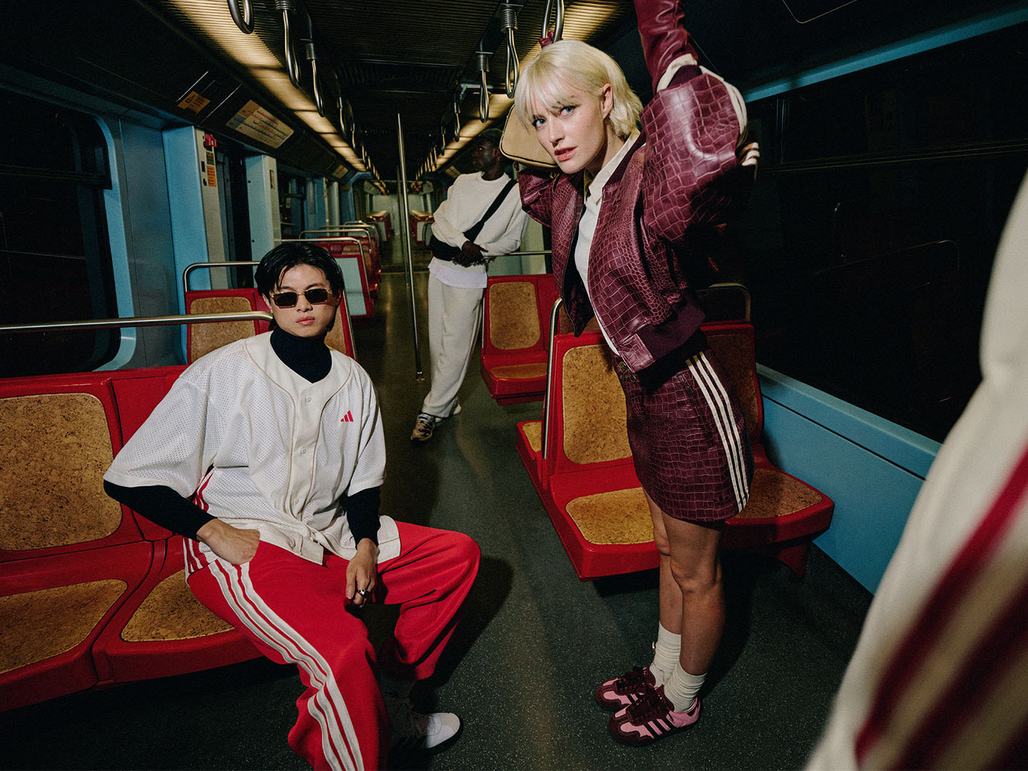 در روز ولنتاین، با استایل آدیداس بدرخشید. ❤️